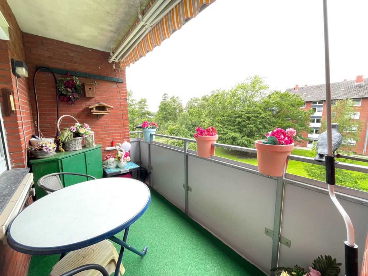 Balkon mit Markise Balkon mit Markise