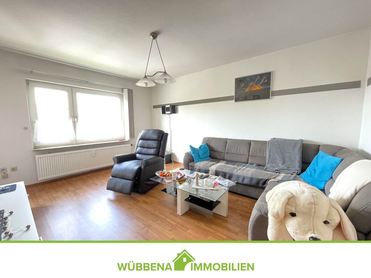 Großes Wohnzimmer mit Zugang Balkon - Ansicht 2 Großes Wohnzimmer mit Zugang Balkon - Ansicht 2