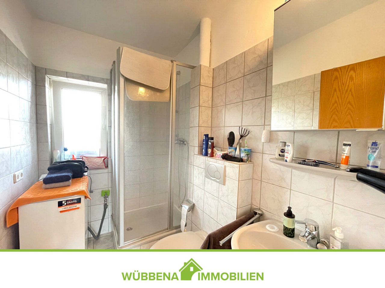 Tageslichtbad mit Dusche Tageslichtbad mit Dusche