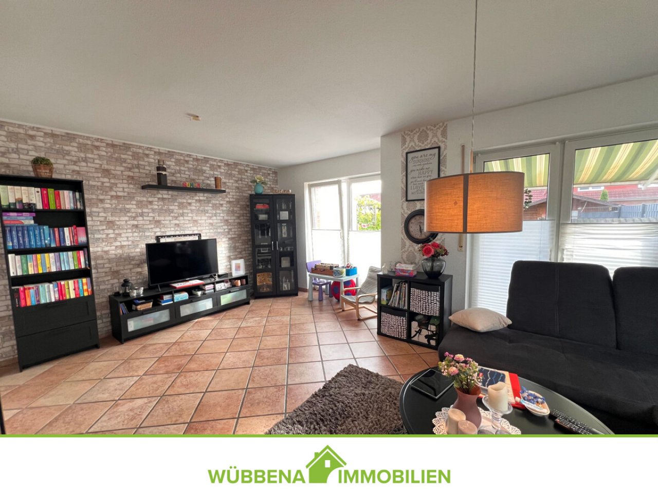 Wohnzimmer mit Zugang Terrasse Wohnzimmer mit Zugang Terrasse
