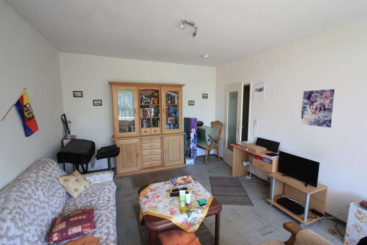 Emden: Gemütliche 2 Zimmer Wohnung mit Fahrstuhl und Balkon in Südlage im Zentrum von Emden zu verkaufen! 