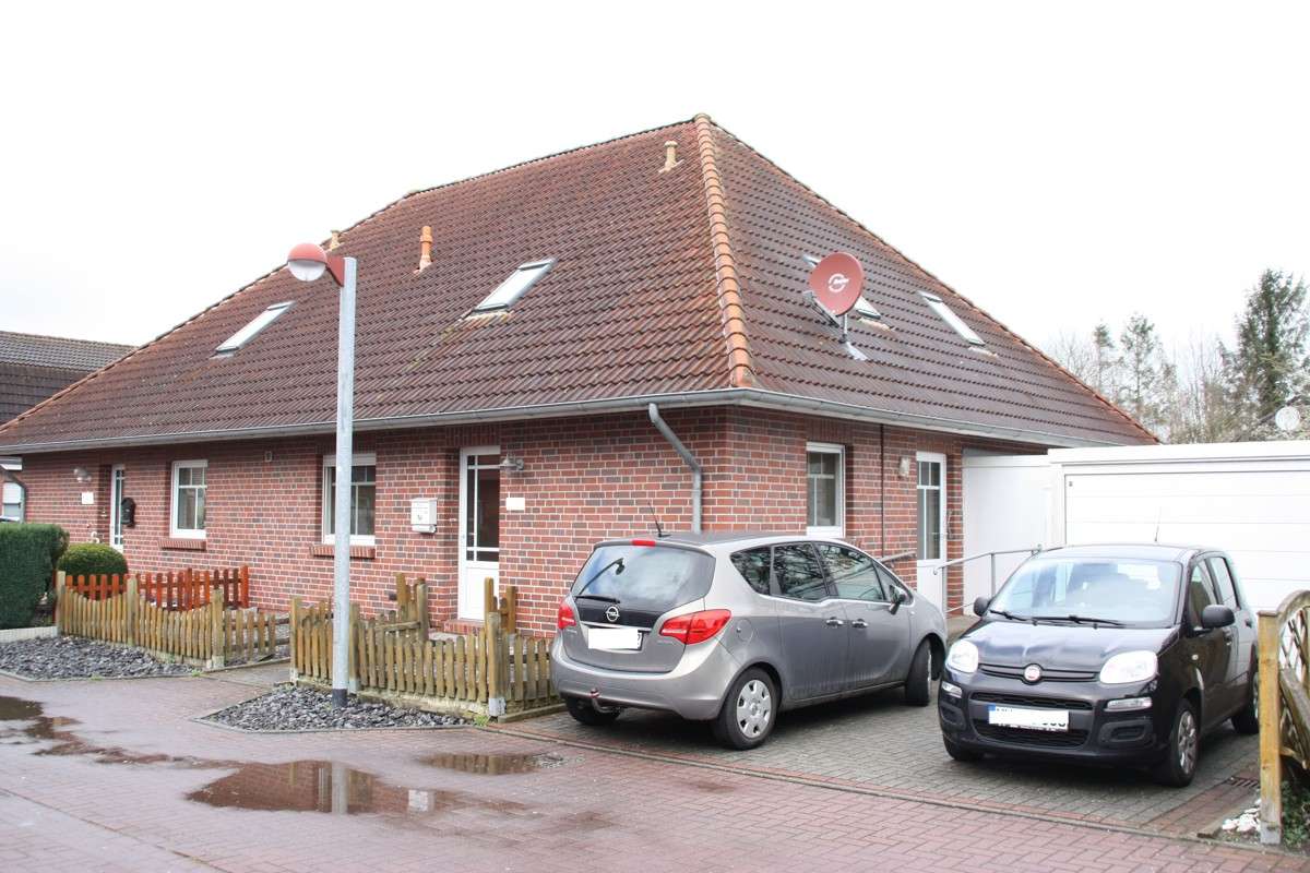 Emden: VERKAUFT! Pflegeleichte Doppelhaushälfte in ruhiger und zentraler Siedlungslage zu verkaufen! 